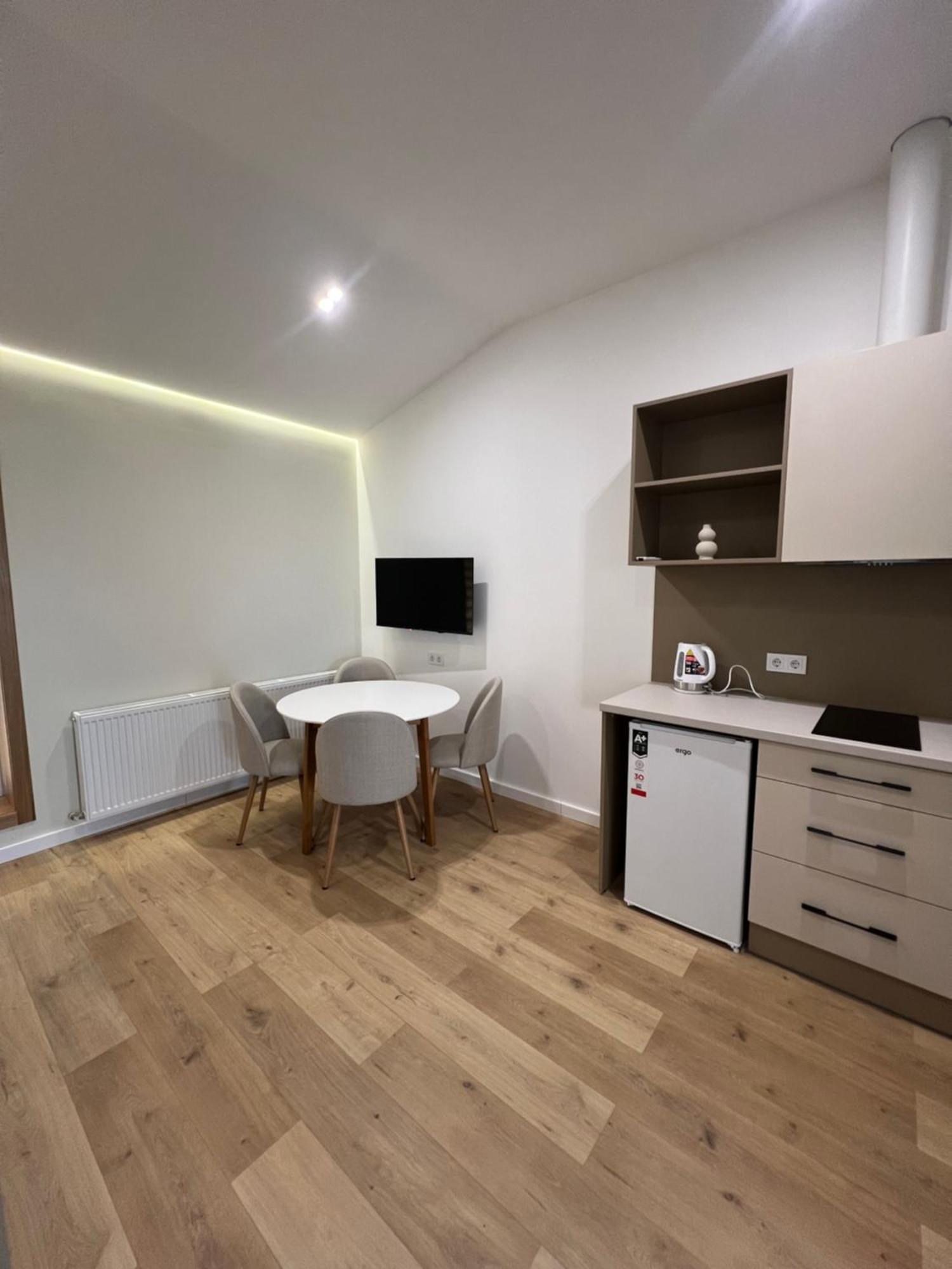 Apartment Suite Mukachevo Exterior photo