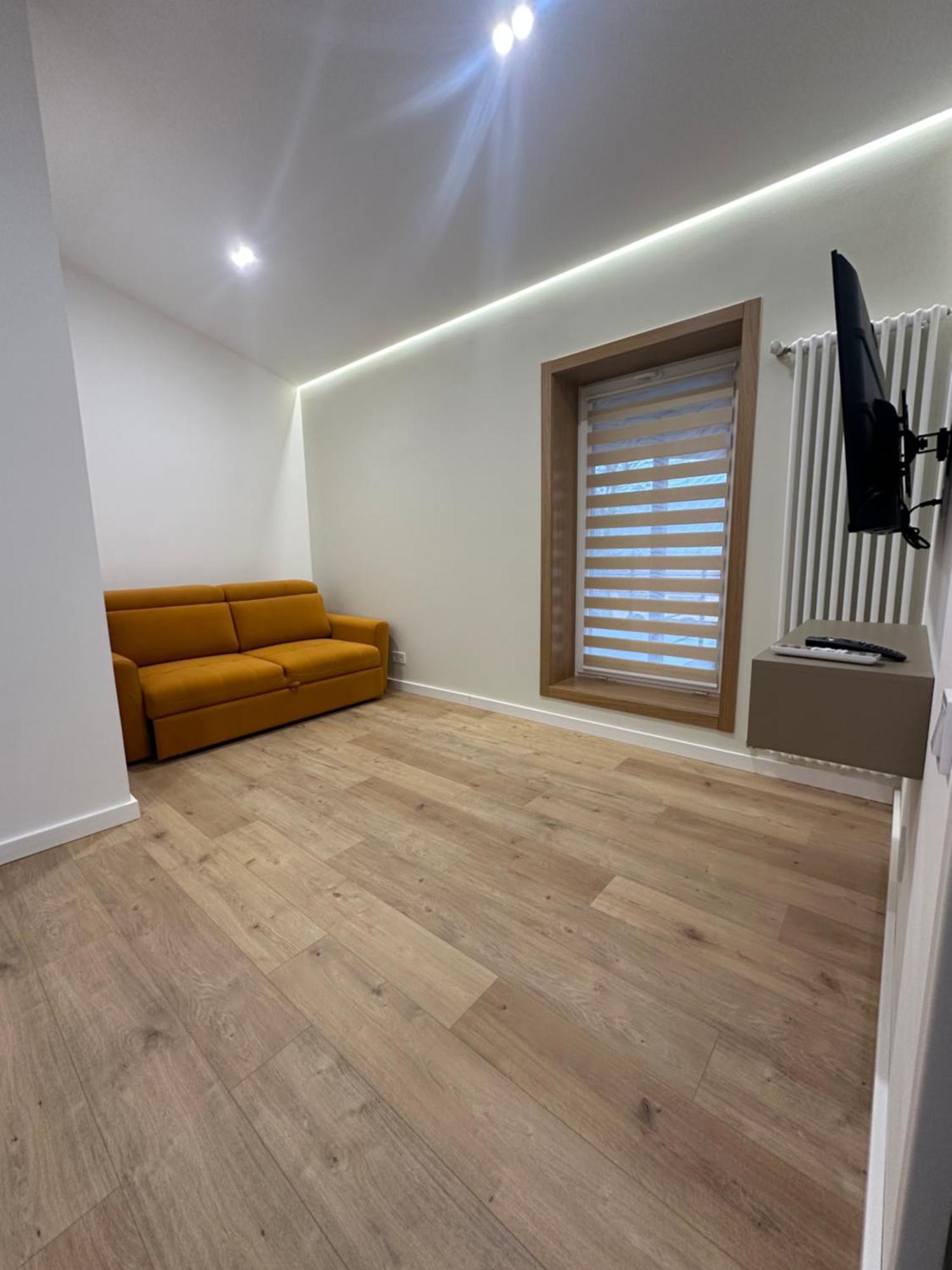 Apartment Suite Mukachevo Exterior photo