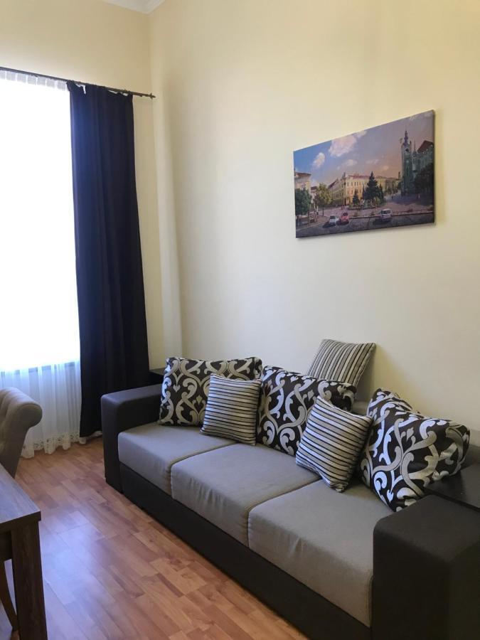 Apartment Suite Mukachevo Exterior photo