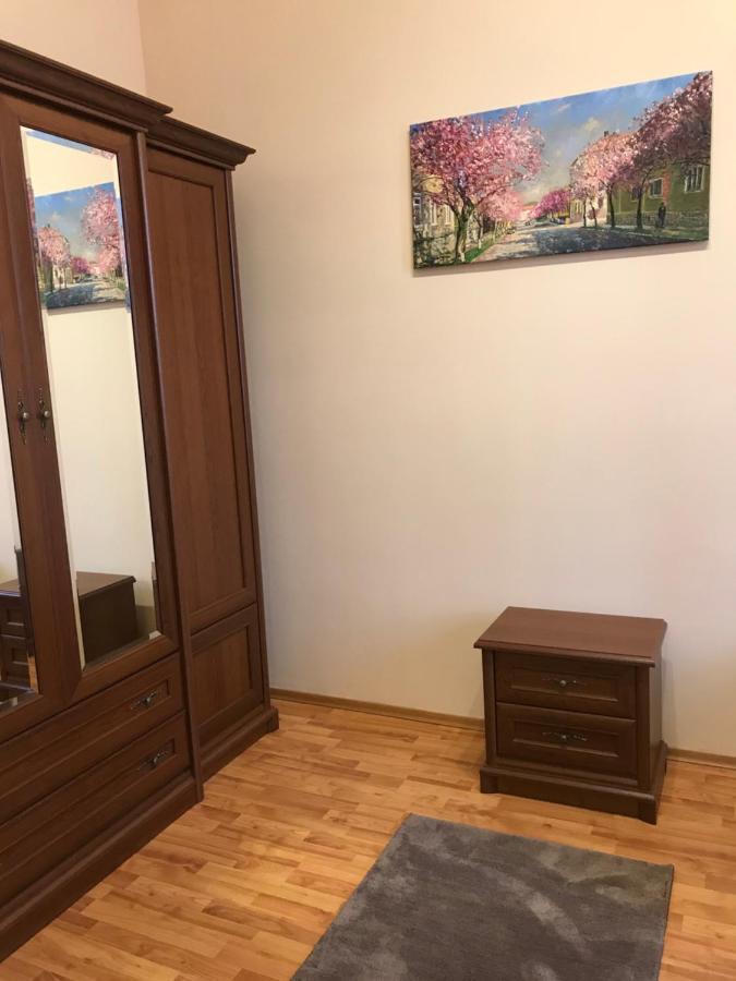 Apartment Suite Mukachevo Exterior photo